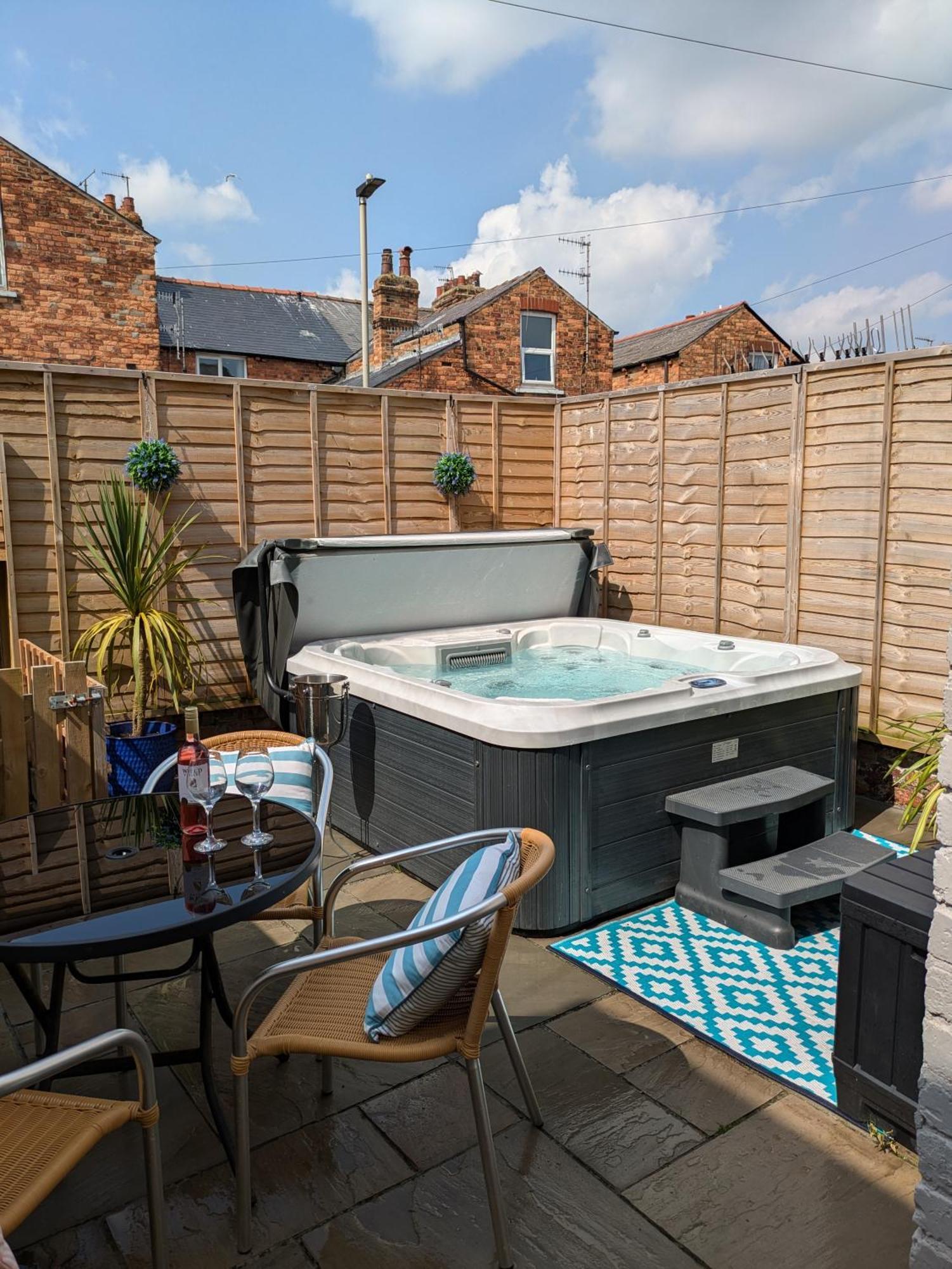 Seaside Escapes - With Relaxing Hot Tub! Villa Скарбъро Екстериор снимка